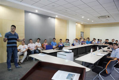 實(shí)驗(yàn)室舉辦石墨烯系列學(xué)術(shù)報(bào)告會